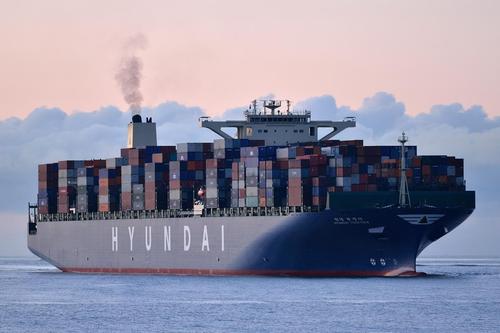 最終用戶是否可以通過韓國貨代購買韓國化妝品？